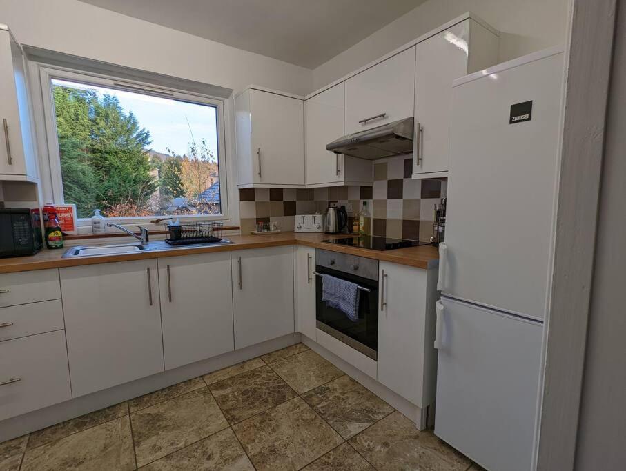 Two Bedroom Flat In Bridge Of Allan, Stirling Kültér fotó
