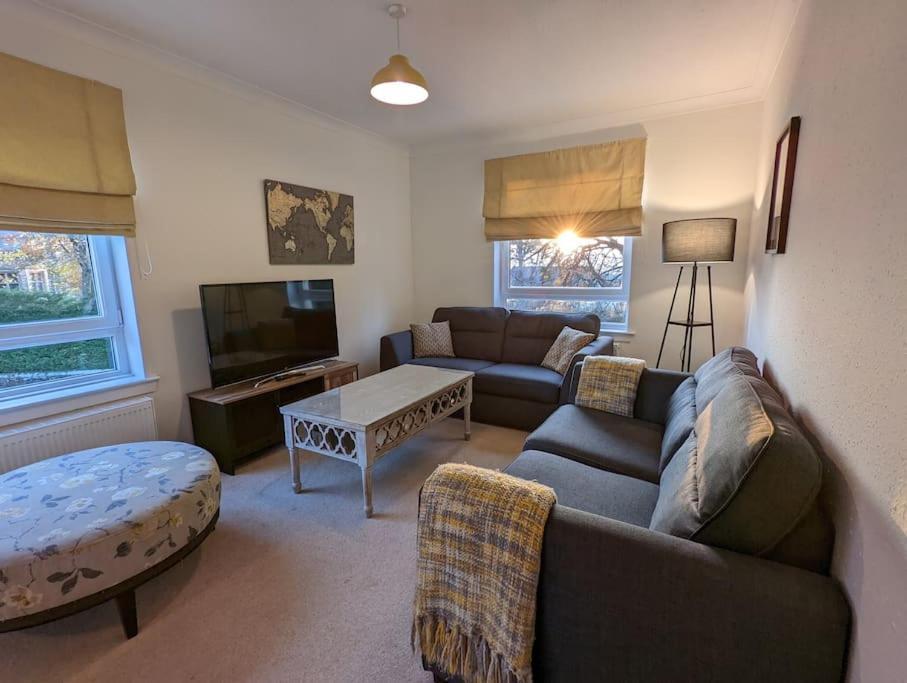 Two Bedroom Flat In Bridge Of Allan, Stirling Kültér fotó
