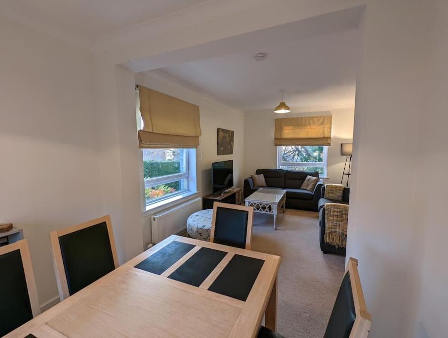 Two Bedroom Flat In Bridge Of Allan, Stirling Kültér fotó