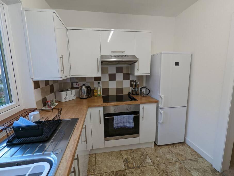 Two Bedroom Flat In Bridge Of Allan, Stirling Kültér fotó