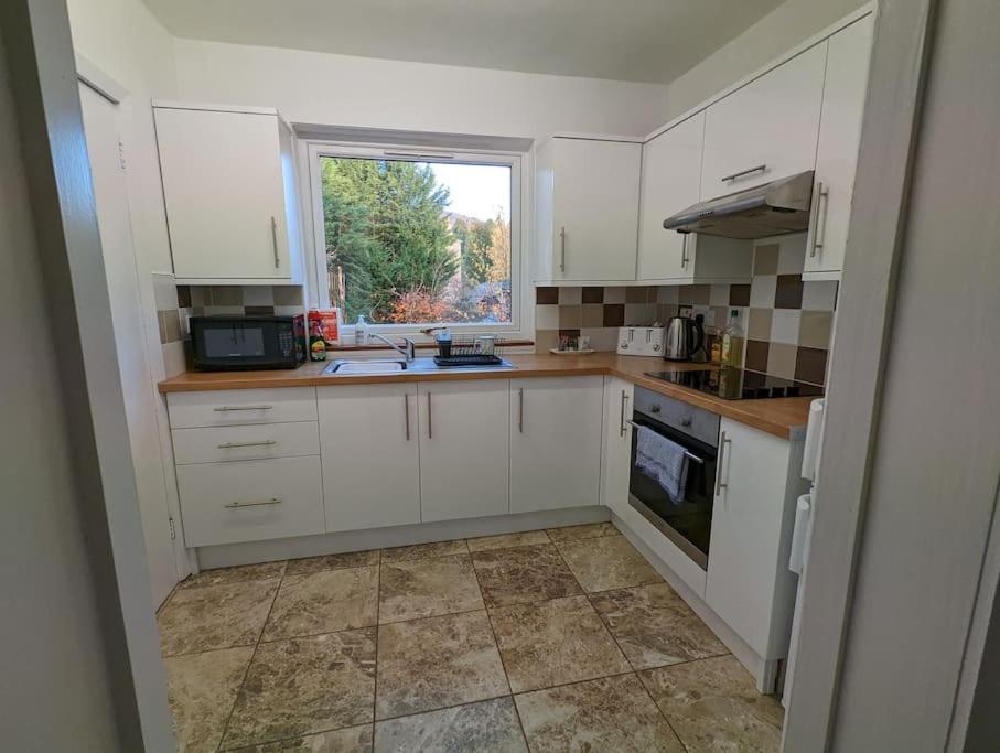 Two Bedroom Flat In Bridge Of Allan, Stirling Kültér fotó